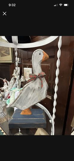 Vintage Wooden Goose Decor