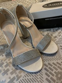 Size 6 Bridal Shoes  / White Evening Shoes