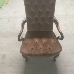 Antique living room chair 
