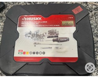 65 piece 1/4 in and 3/8 in drive mechanical tool set