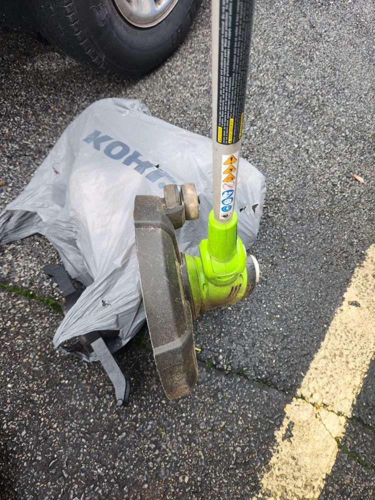 Blower Y Wuiro Electricos Tengo La Bolsa Para Recojer Hojas Para El Blower