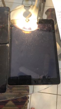 Apple IPad & 8Plus Iphonrs, music players