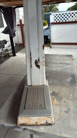 Coin operated scale