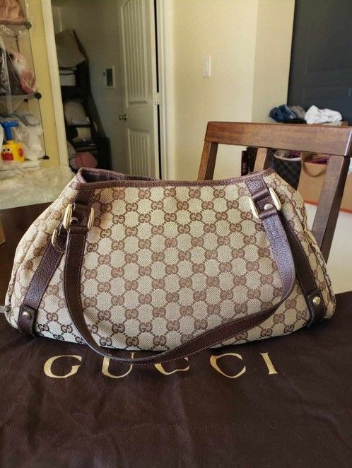 Authentic Gucci GG ABBEY PELHAM Tote Bag- USED (PRE-LOVED)