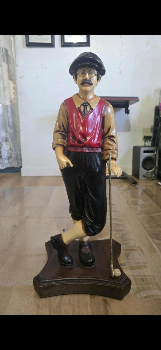 Golfer Statue