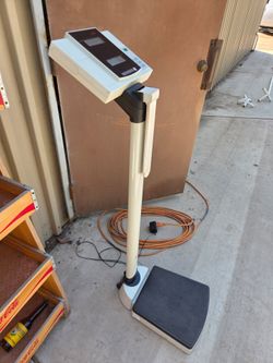 Seca 763 Digital Medical Physician Scale with Height Rod – Fully Functional FREE DELIVERY