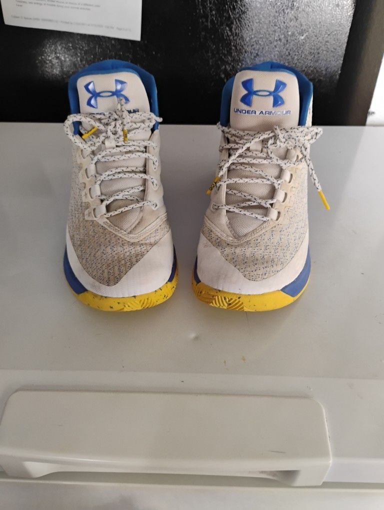 Under Armour Curry 3s