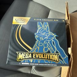 Mega Evolution Lucario Etb