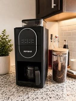 ☕✨ Cafetera con Molino Integrado – NUEVA EN CAJA ✨☕ 💲 PRECIO: $140 🏷️ Valor original: más de $300 ¡Excelente oportunidad! Cafetera completamente nue