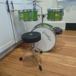 Ashthorpe 3 Piece Drum Set 
