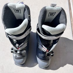 Salomon Performa 4.99 Black ski Boots womens Size 6.5