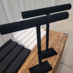 4  Jewelry  Displays