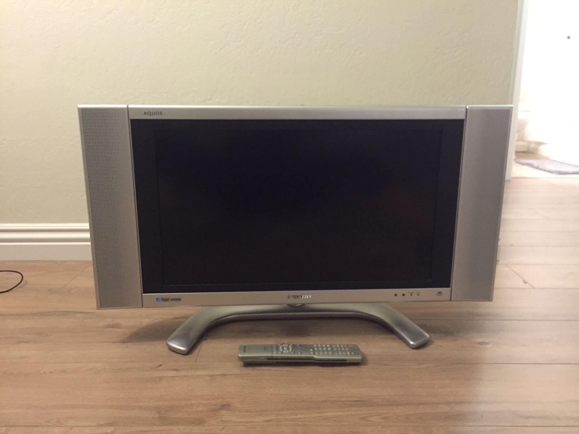 Sharp Aquos LC-26GA5U 26 inch widescreen flat panel LCD TV