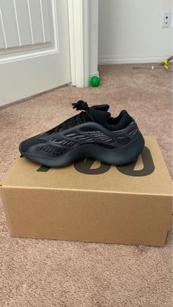 Yeezys 700 Alvah