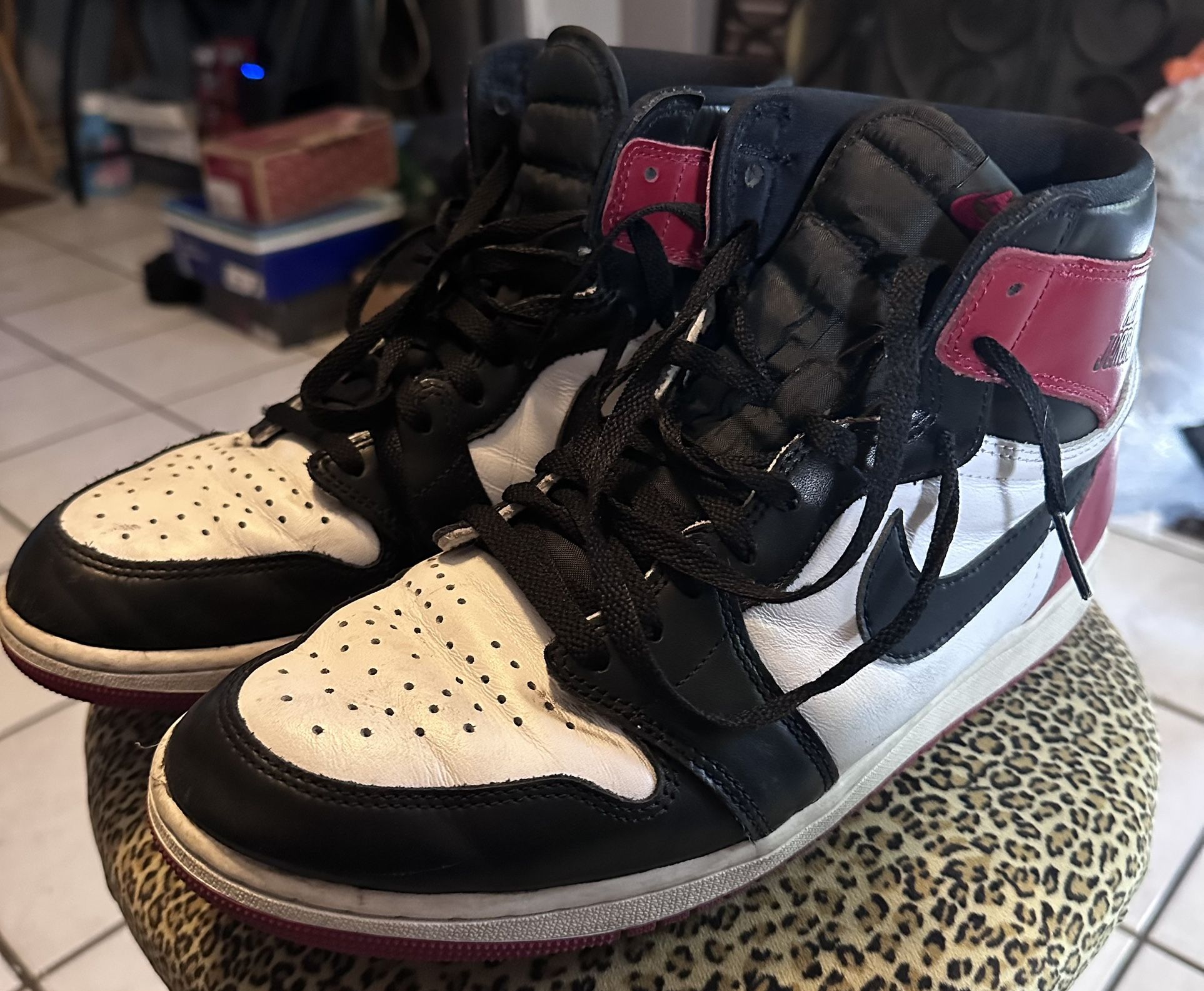 Jordan 1 Black Toe Size 11