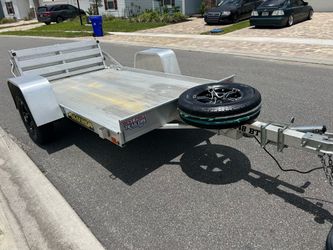 Aluma Trailer like new