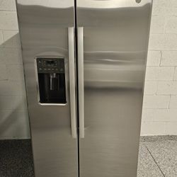 New Refrigerator NEW! GE