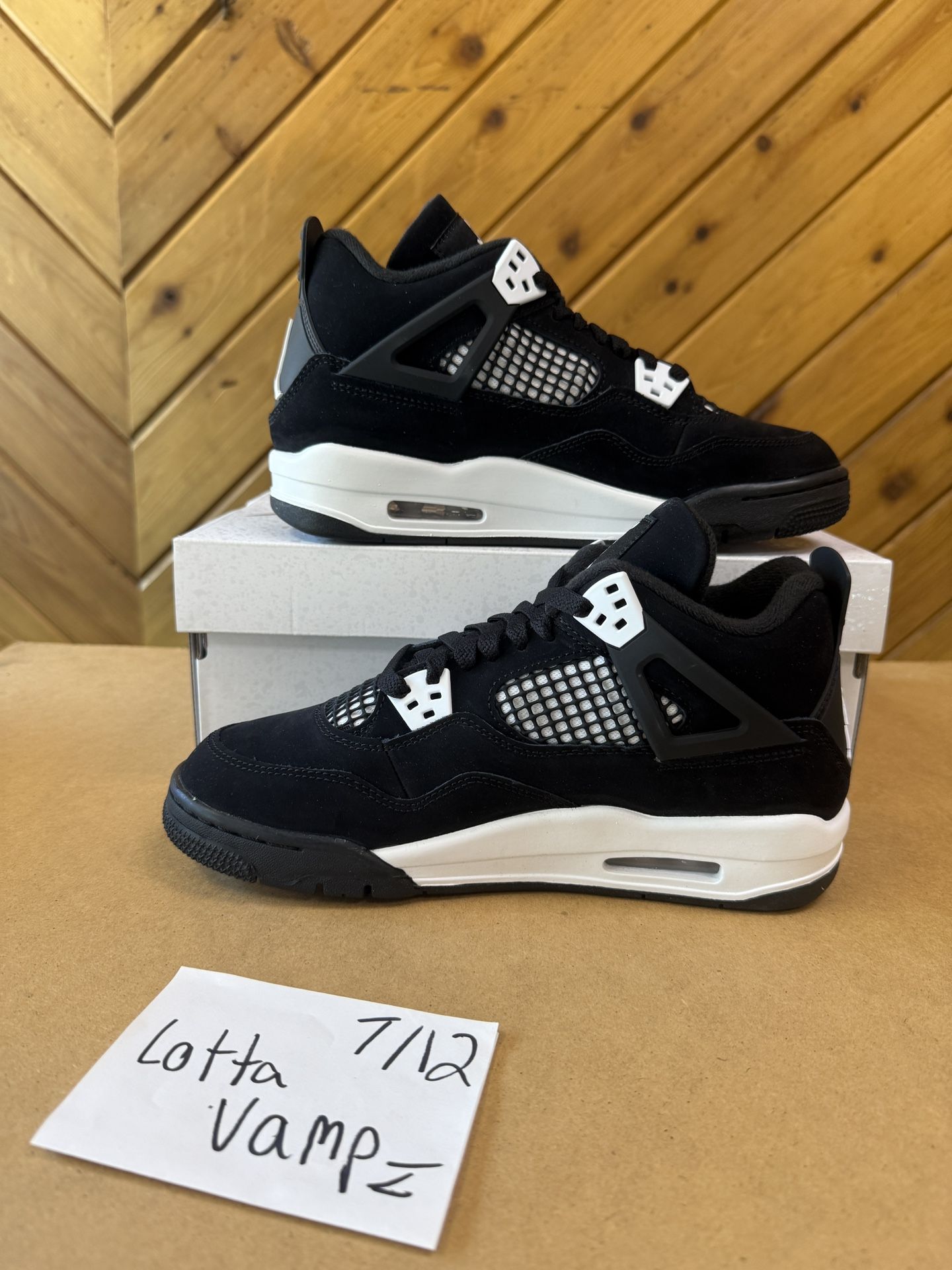 Jordan 4 Retro White Thunder Grade School 7Y