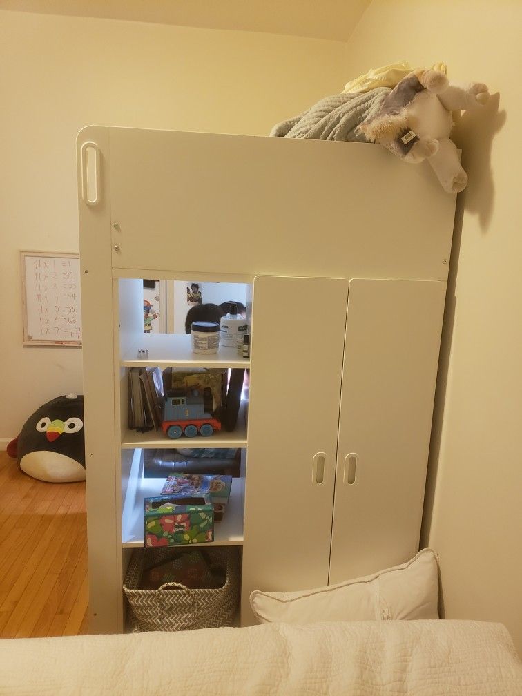 bed, desk, and closet