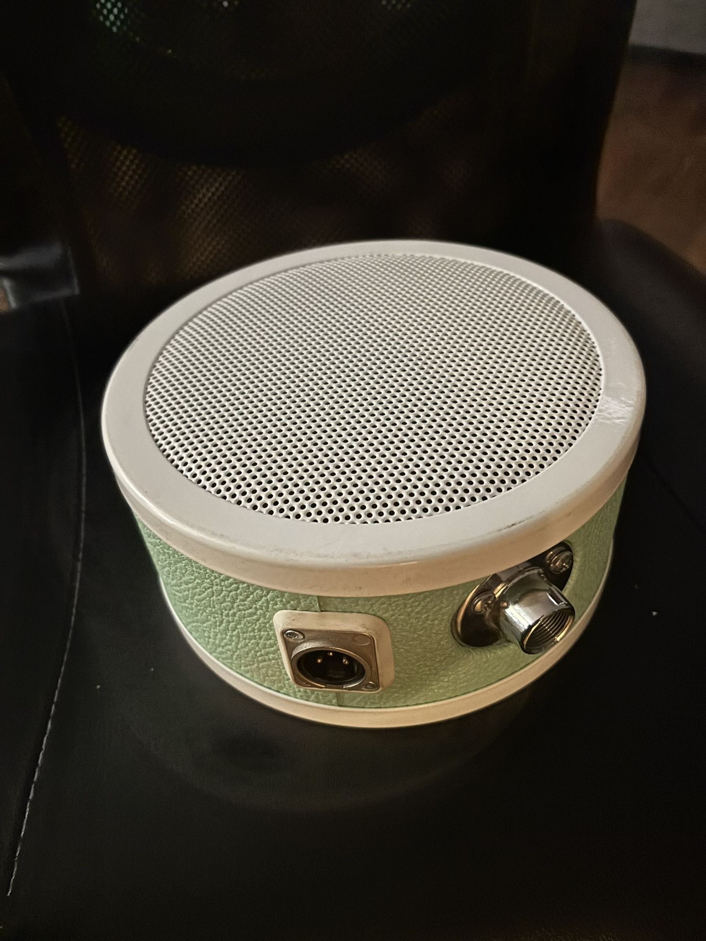 Solomon LoFReQ Sub-style Dynamic Microphone - White