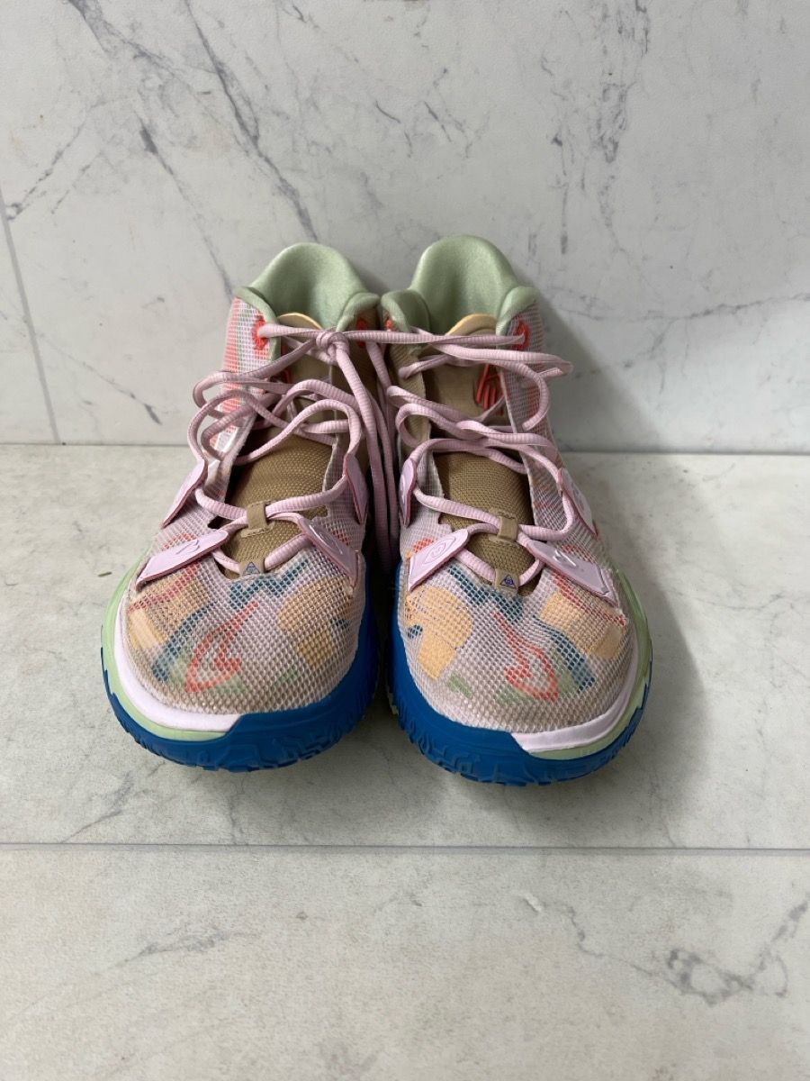 Nike Kyrie 7 1 World People CQ9326-600 Size 13.5 (PO1018012)