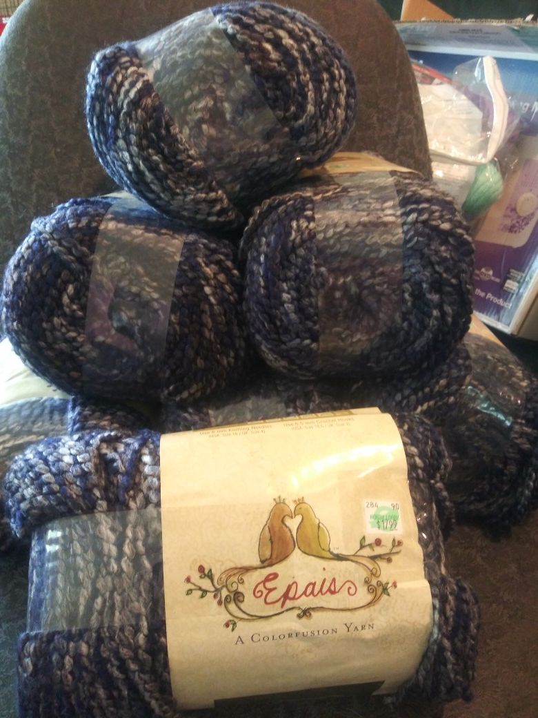 7 skeins EPAIS Colorfusion Yarn