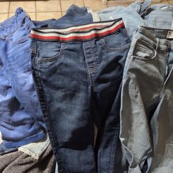 GIRL JEANS! SIZES VARY