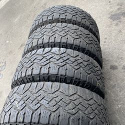 LT 275/70R18 Marca Goodyear Duratrac Usadas En Muy Buenas Condiciónes De Vida