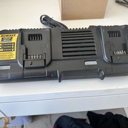 Dewalt 2 Charger DCB132