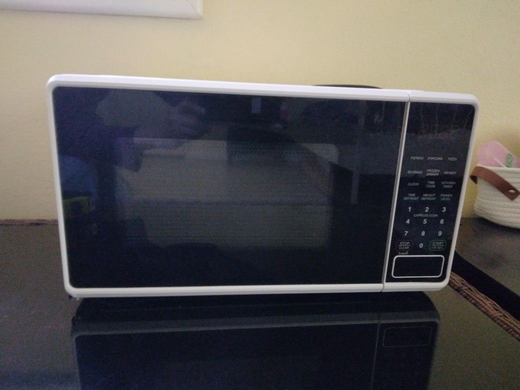 17 X 12 Inch Microwave - Rarely Used
