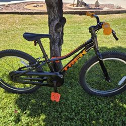 (GREAT USED CONDITION) Trek Precalibur 20"