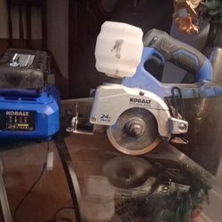 Kobalt 24v Brushless Ceramic Tile Saw And Battery Charger 