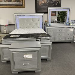 4PC Queen Bedroom set