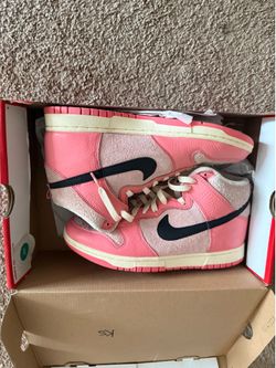 Pink high top dunk 9.5 women