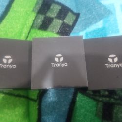 Great Deal Bulk Headphones About 70 To 100 Pairs