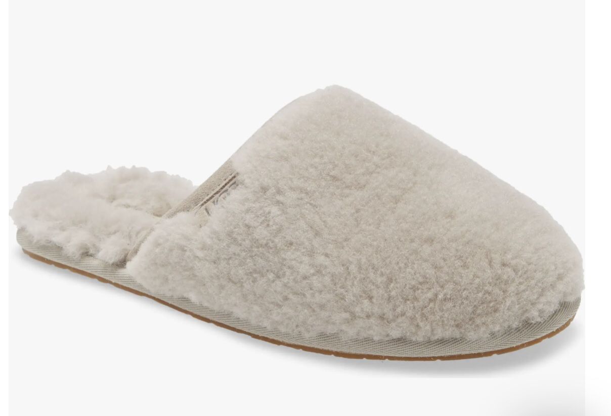 UGG Fluffette Slipper (Women) Size 7