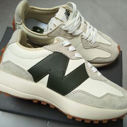 New Balance 327 Woman's Size 6  Running shoes