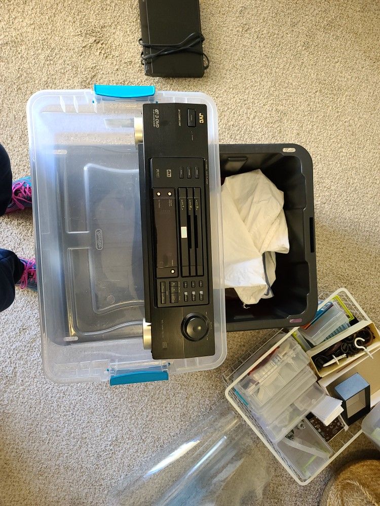JVC, Three DVD player/exchanger