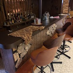 Wet Bar (includes Sink)