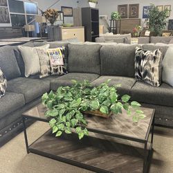 grey sectional 🩶✅ $1,599