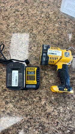 Tools lights Dewalt dcl043