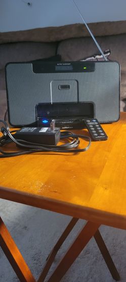 IPod Player W/ Radio..Portable