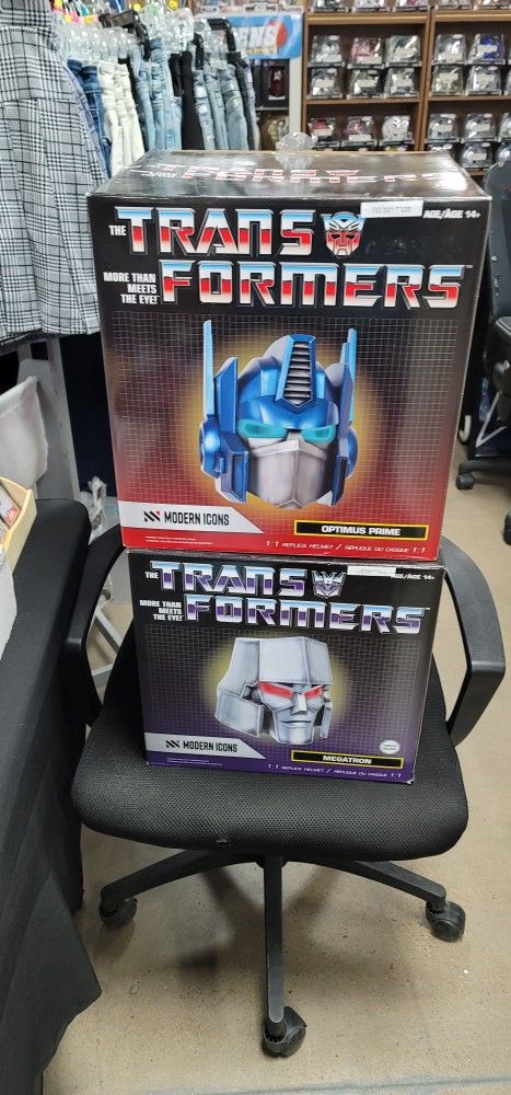 Transformers Modern Icons G1 Optimus Prime 1.1 Replica Game Stop 