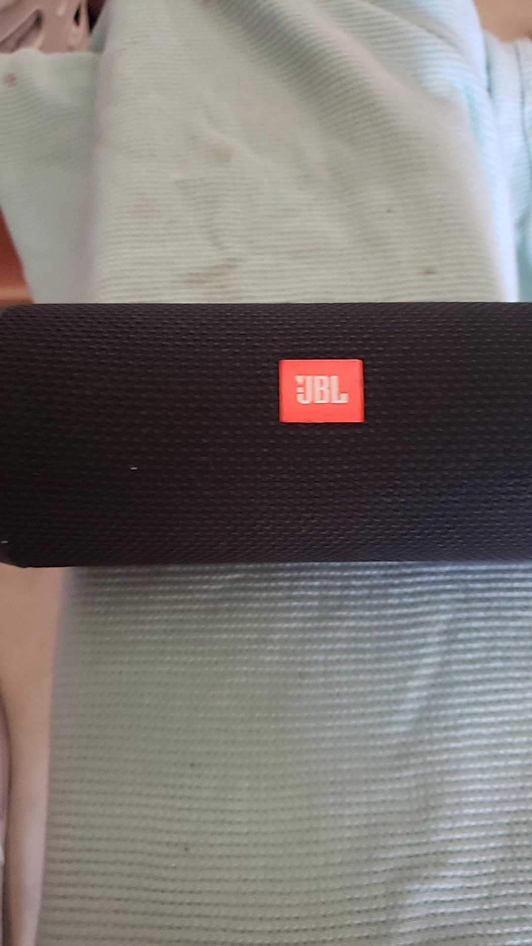 JBL Flip 4