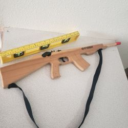 Rubberband Play Wood Shot