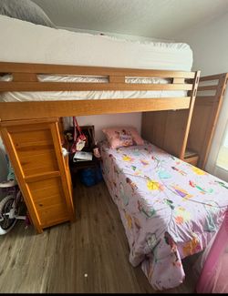 Solid Wood Bunk Bed
