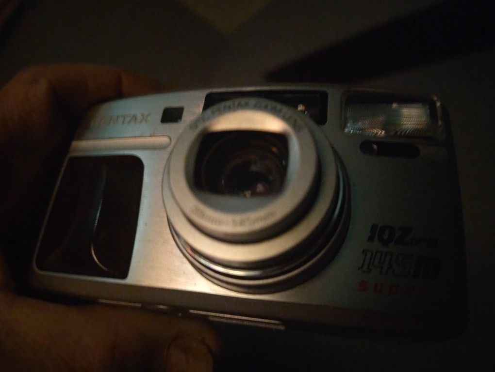 Camera.. Pentax Lqzoom 145mm Super
