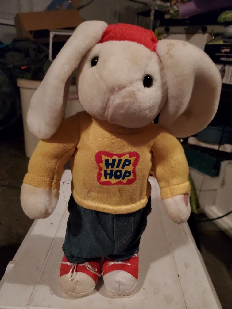 Musical And Dancing Bunny
