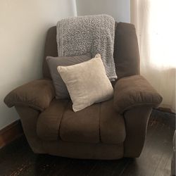 Oversized Chair 