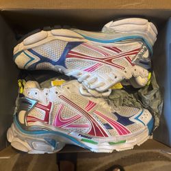 Balenciaga runners